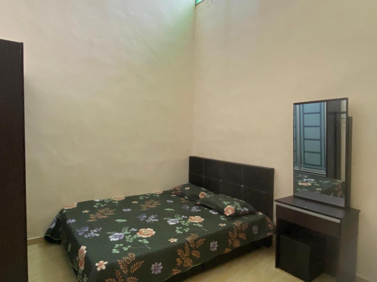Iman Homestay - Islam Only Kuantan Exterior photo